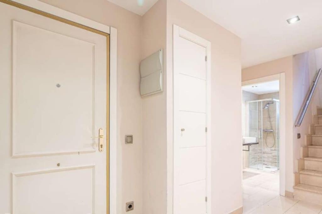 Impresionante Apartamento De 4 Dormitorios 3 Banos Y 2 Plazas De Garaje Madrid Buitenkant foto